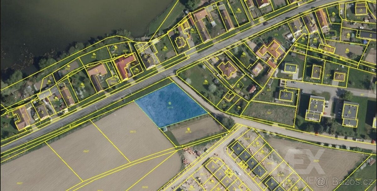 Stavební pozemek v klidné lokalitě Starých Nechanic