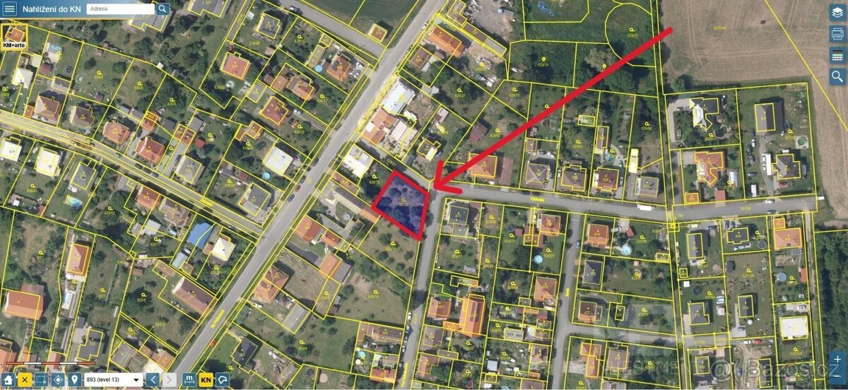 Prodej útulného pozemku v obci Zásmuky - 610 m2