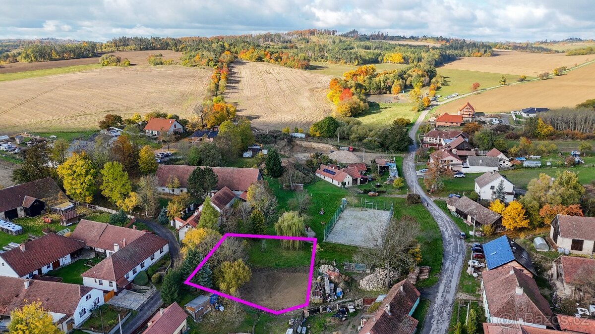 STAVÍTE HNED – Pozemek připravený k okamžitému využití
