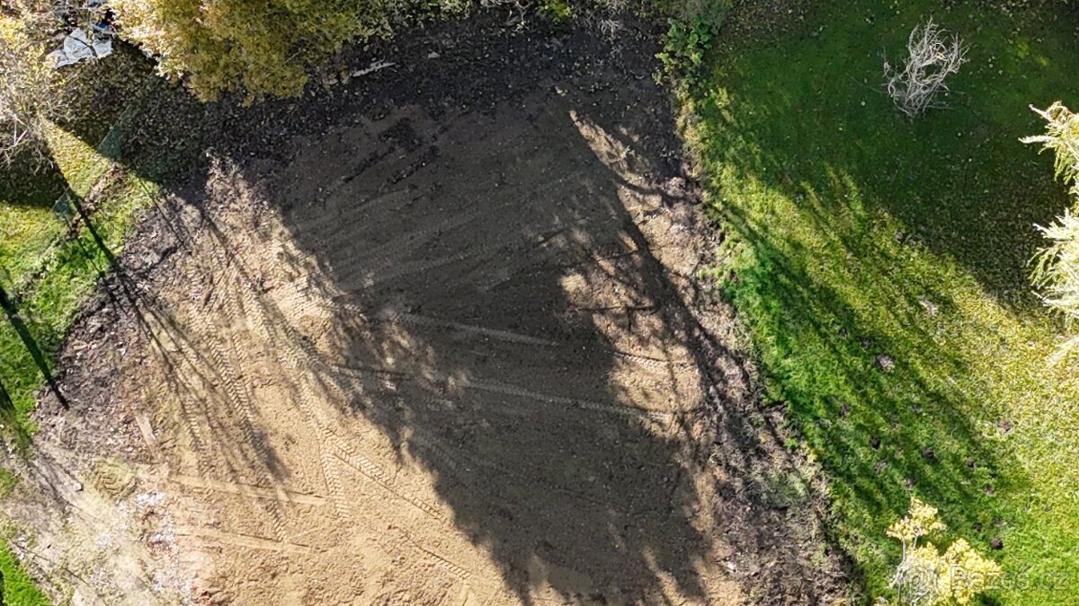 STAVÍTE HNED – Pozemek připravený k okamžitému využití