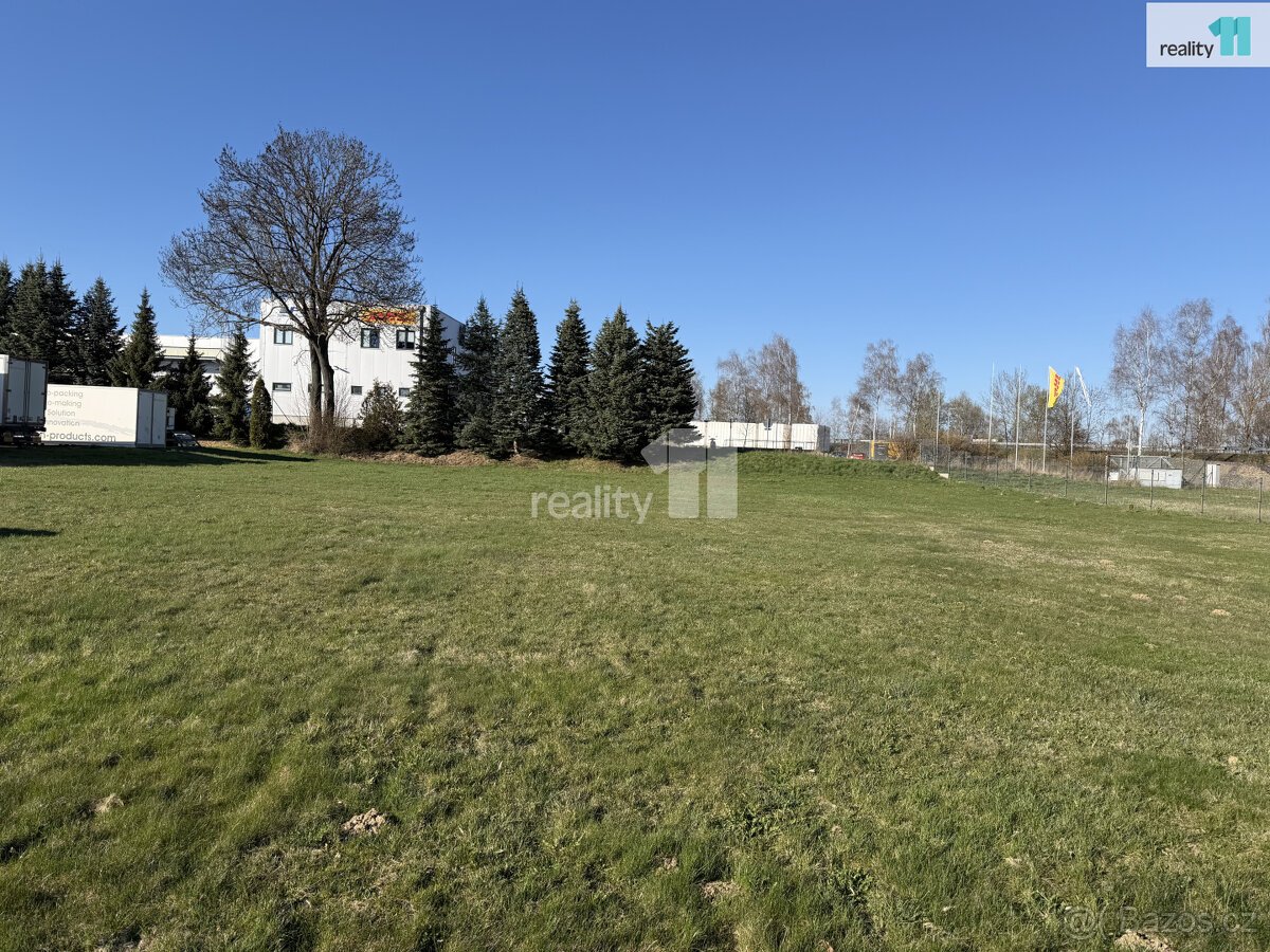 Prodej pozemku o ploše 2 833 m² určený k budoucí výstavbě v 