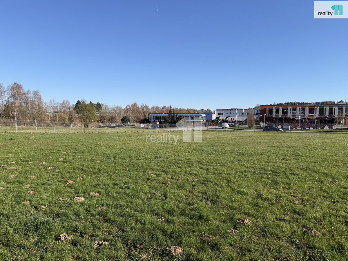 Prodej pozemku o ploše 2 833 m² určený k budoucí výstavbě v 