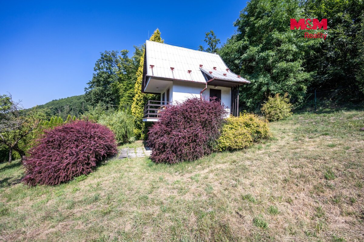 Prodej pozemku k bydlení, 1946 m², s chatou, Šternberk