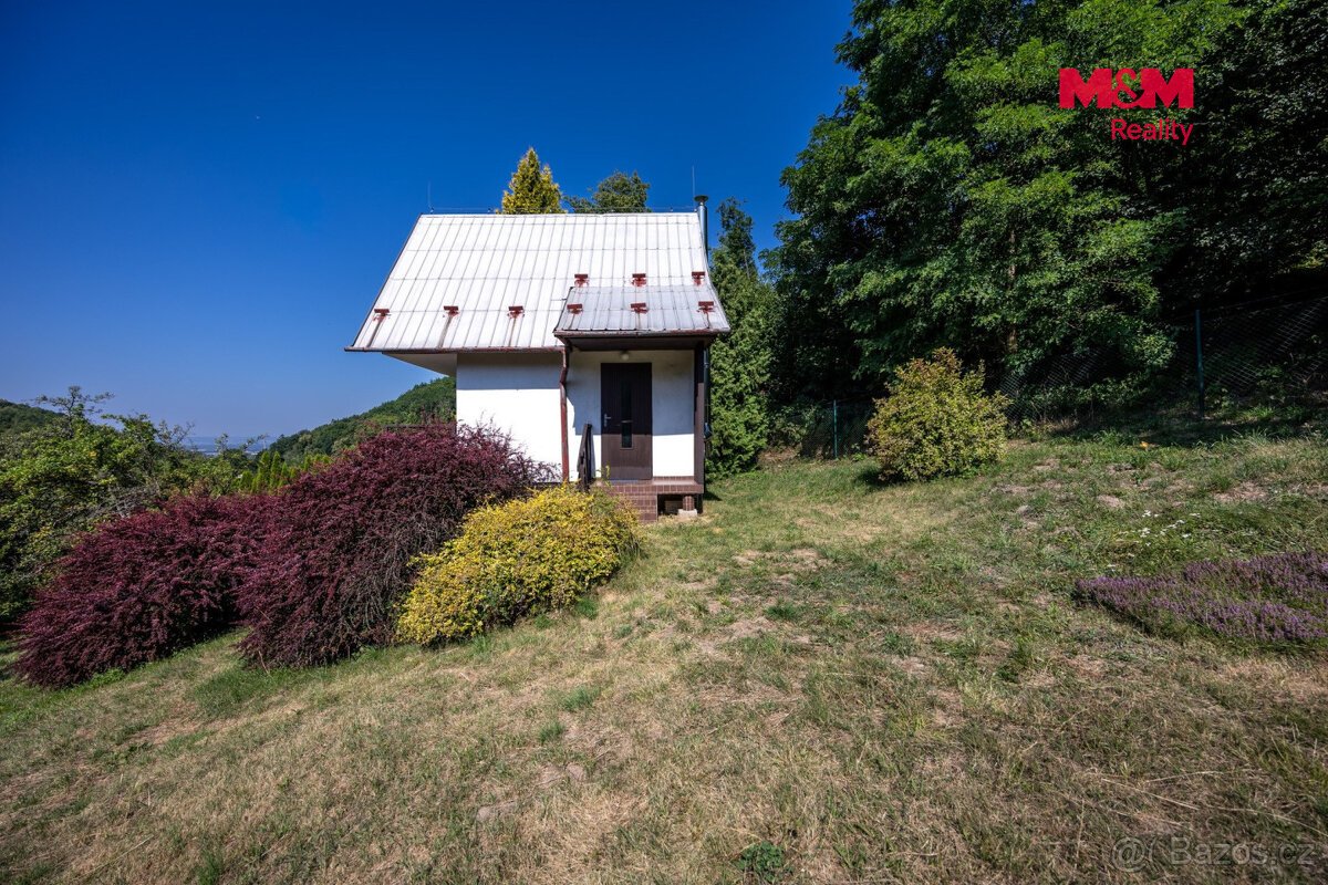 Prodej pozemku k bydlení, 1946 m², s chatou, Šternberk