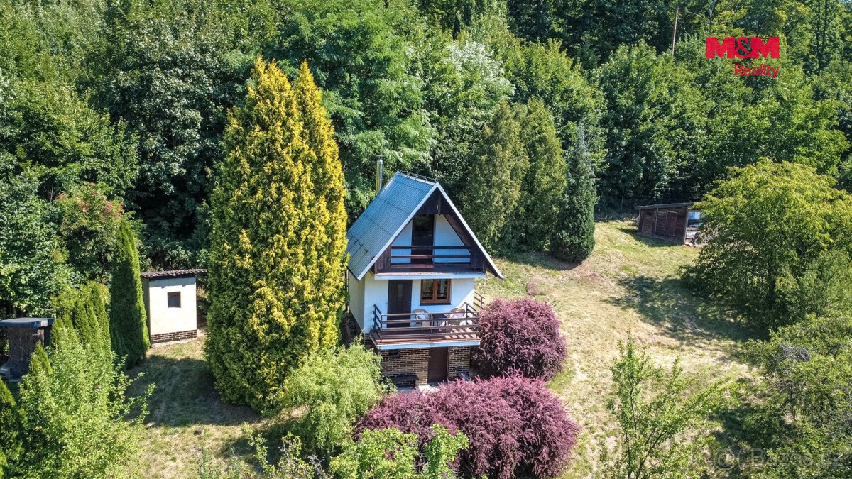 Prodej pozemku k bydlení, 1946 m², s chatou, Šternberk