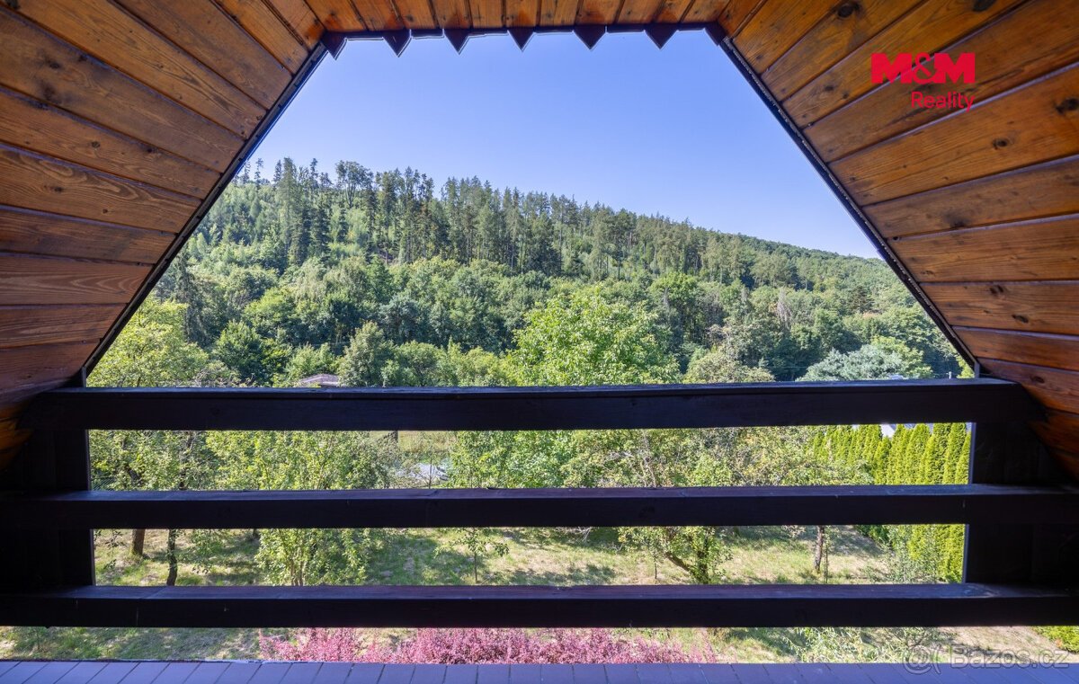 Prodej pozemku k bydlení, 1946 m², s chatou, Šternberk