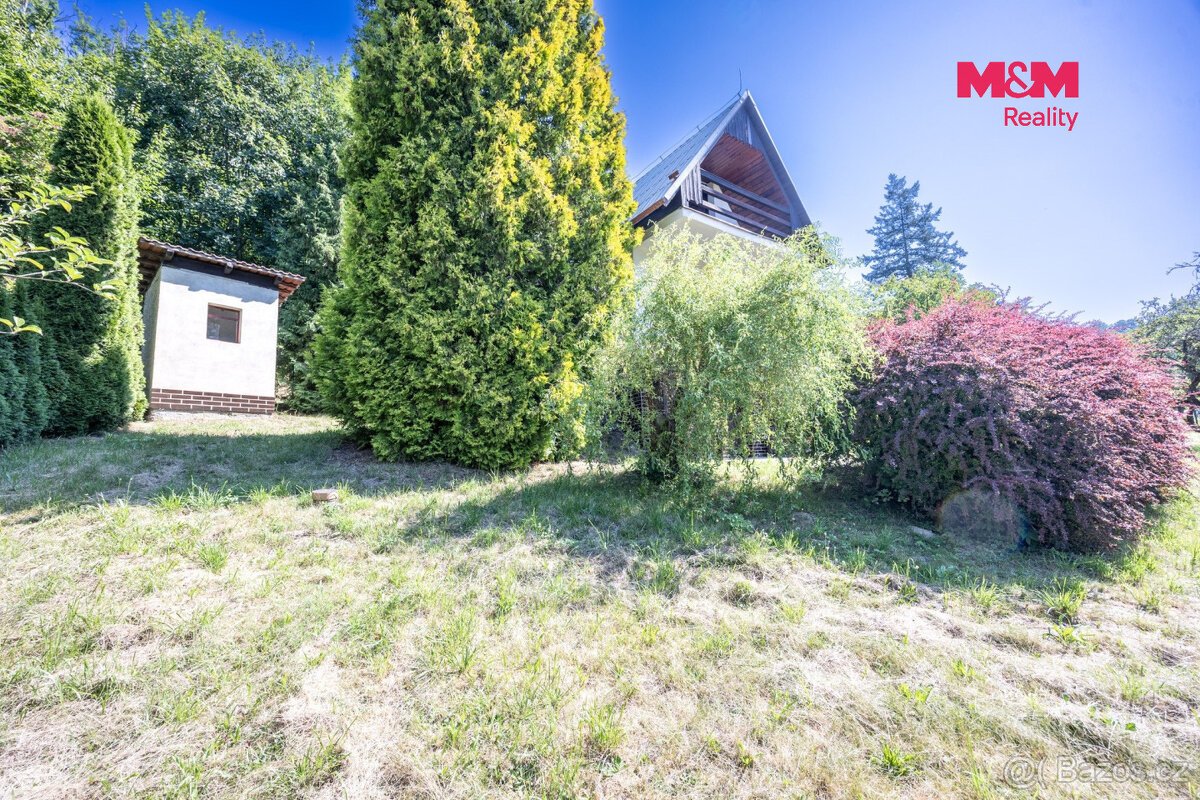 Prodej pozemku k bydlení, 1946 m², s chatou, Šternberk