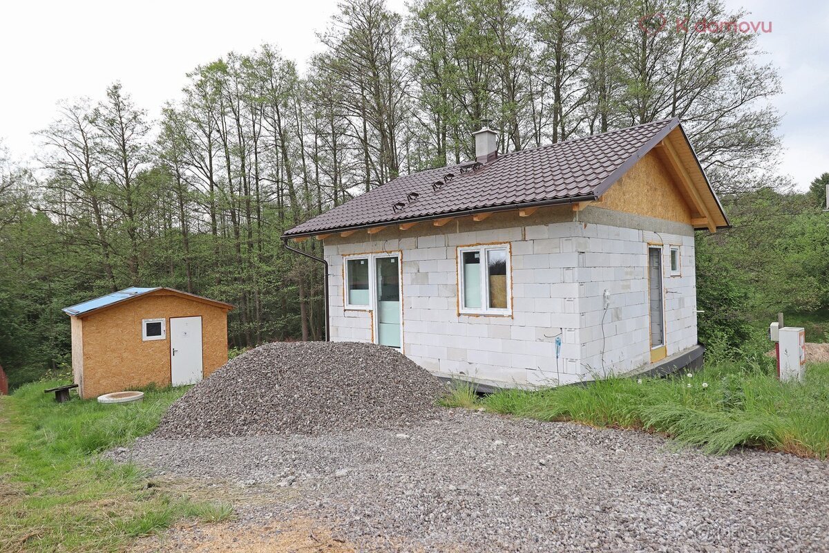 Prodej stavebního pozemku 1.604 m2, Přespolní, Orlová