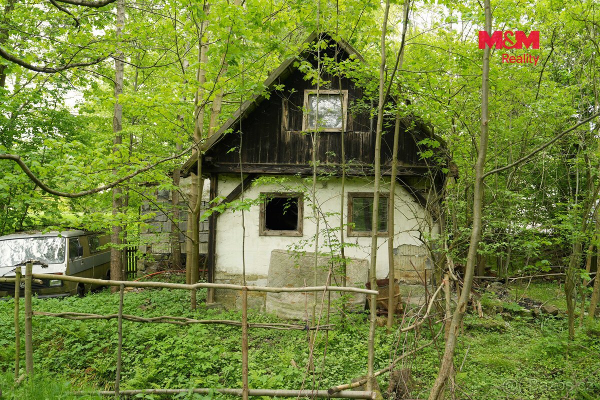 Prodej pozemku k bydlení, 1823 m², Kunratice