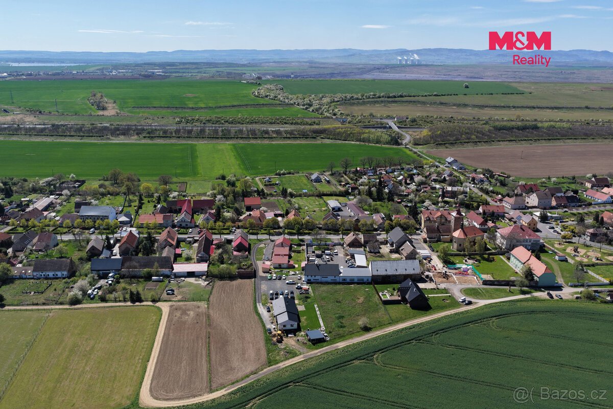 Prodej pozemku k bydlení, 832 m², Droužkovice