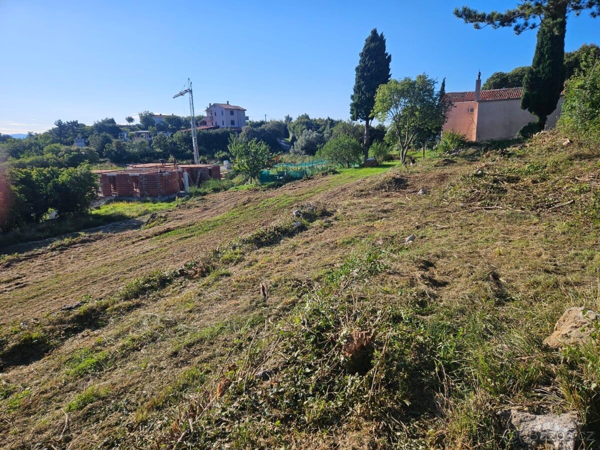 Chorvatsko-Stavebný pozemok s projektom na 4 apartmány