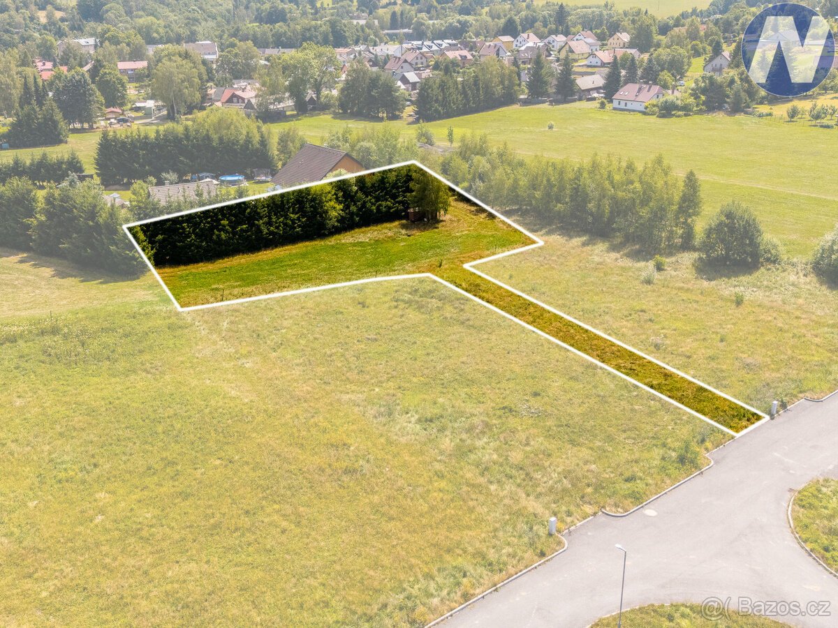 Prodej zasíťovaného stavebního pozemku 1 563 m² - Zdíkov, Šu