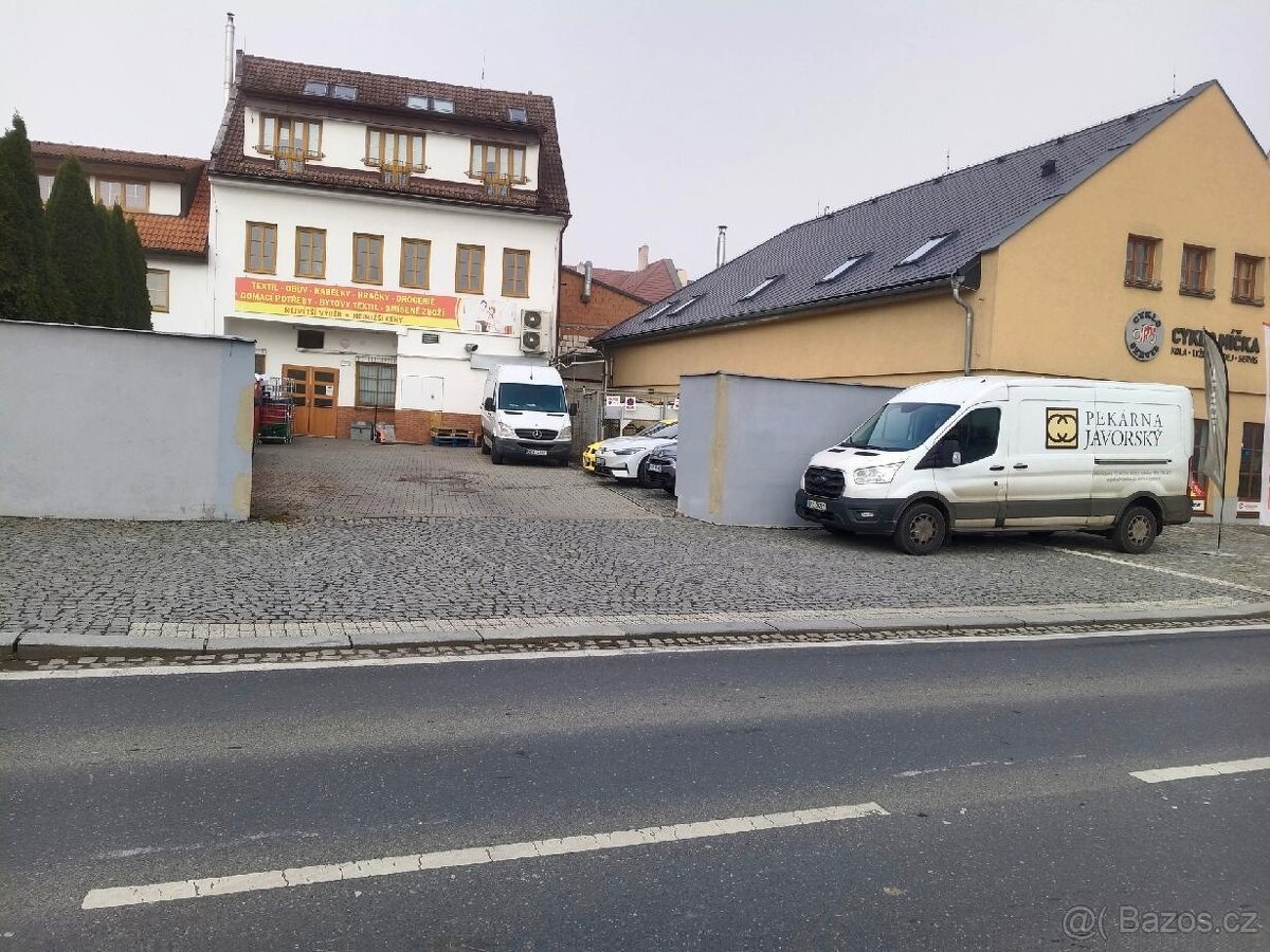 Pronajmu komerční pozemek vhodný na BOX