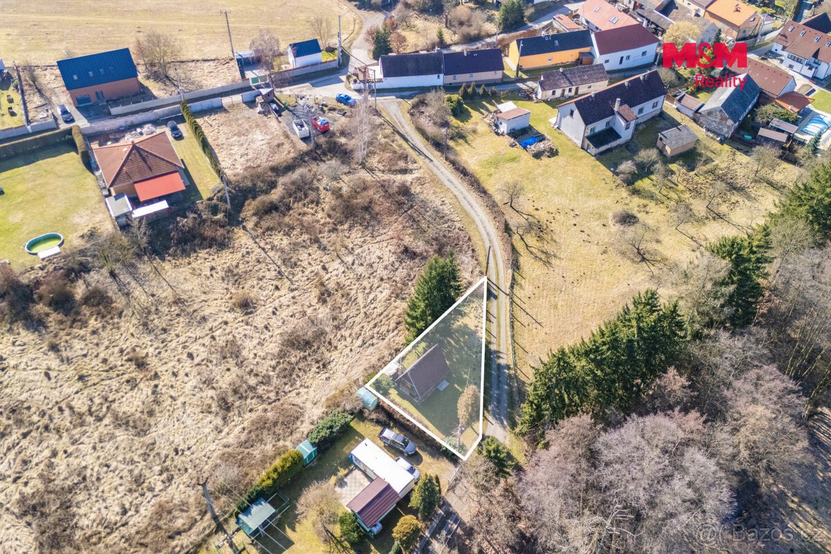 Prodej pozemku k bydlení, 305 m², Chrást