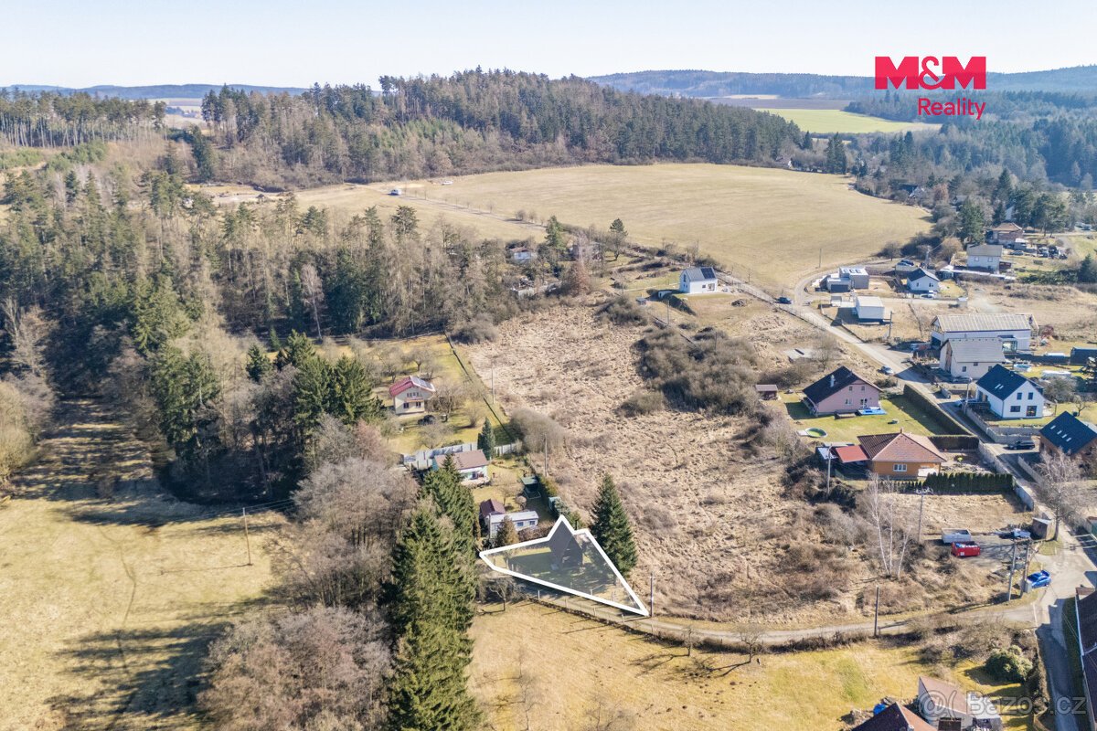 Prodej pozemku k bydlení, 305 m², Chrást