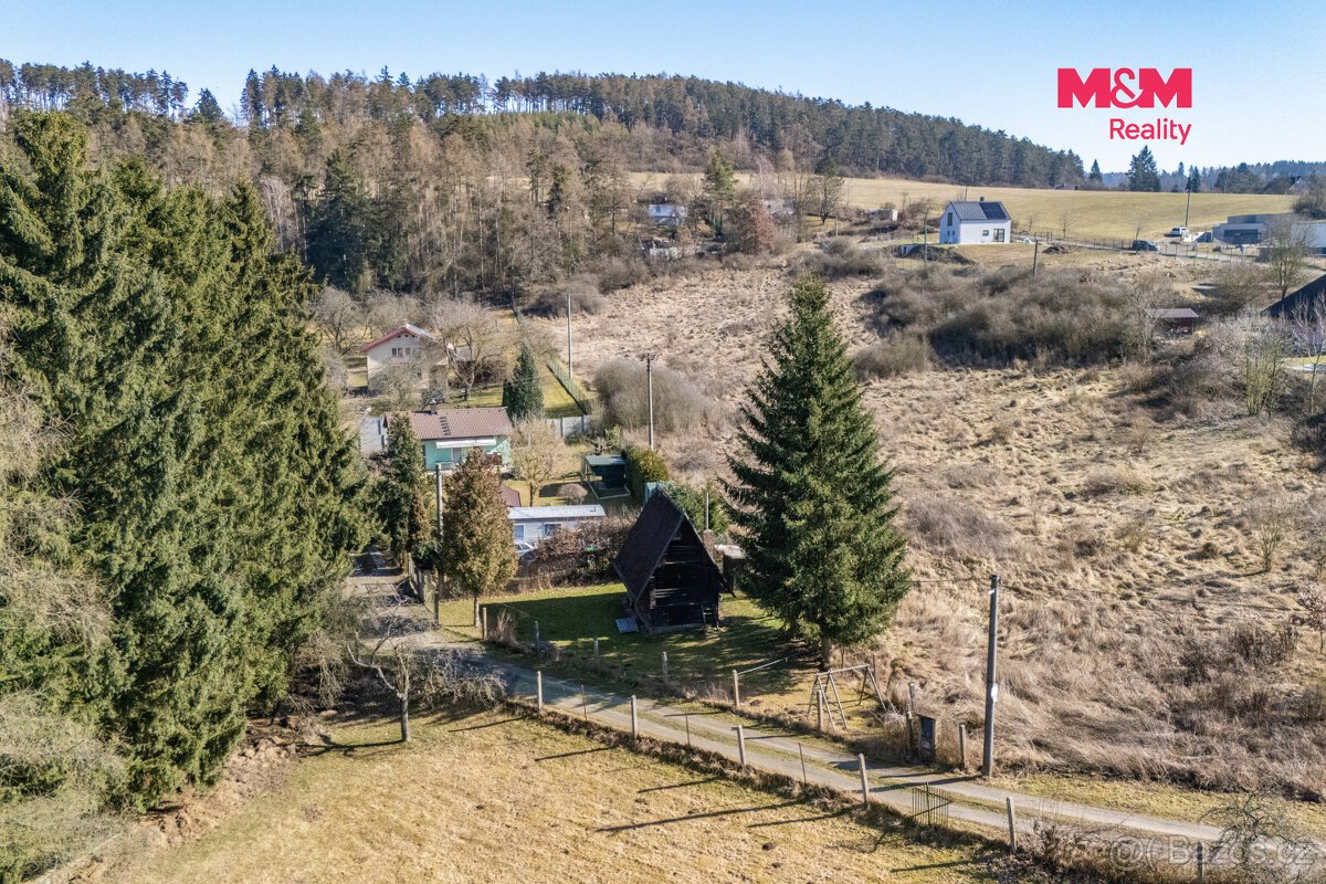 Prodej pozemku k bydlení, 305 m², Chrást