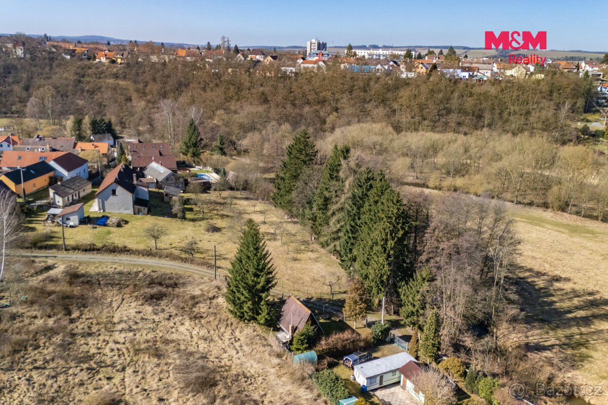 Prodej pozemku k bydlení, 305 m², Chrást