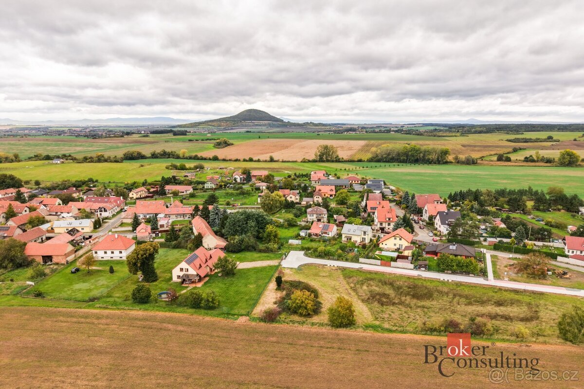 Prodej, pozemky/bydlení, 1008 m2, Ledčice , Mělník [ID 77506