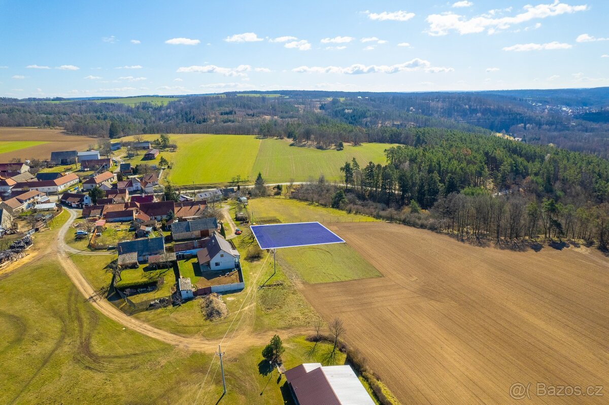 Ideální pozemek pro bungalov 1 000 m² – Jedov u Náměště