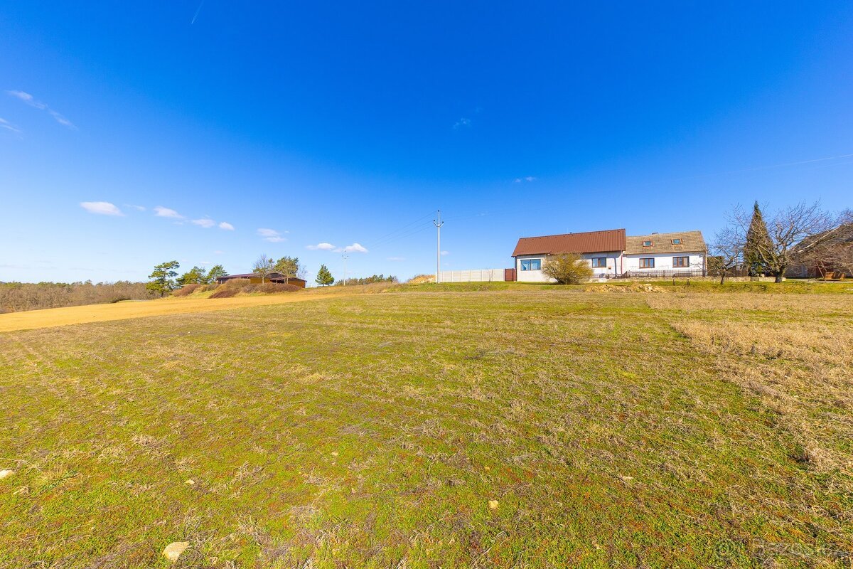 Ideální pozemek pro bungalov 1 000 m² – Jedov u Náměště