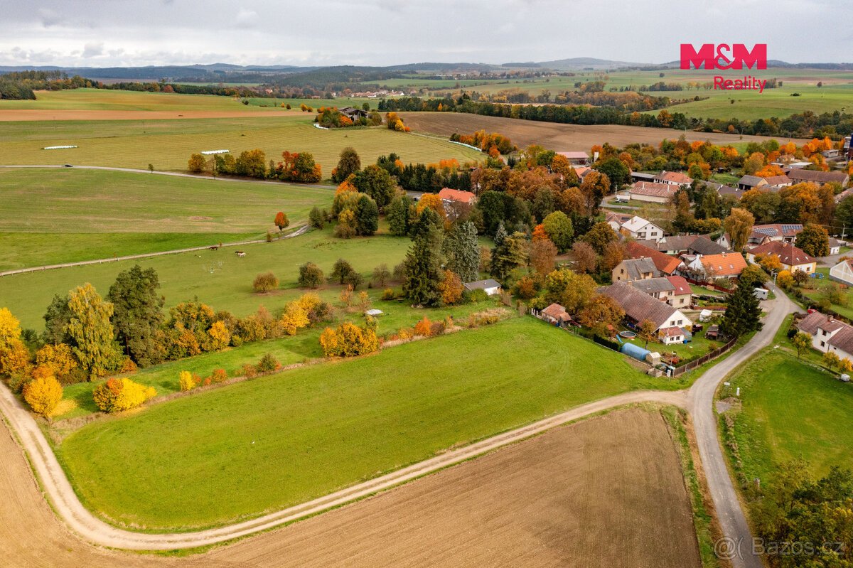 Prodej stavebního pozemku 4705 m², Mirovice
