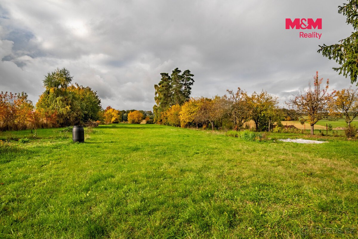 Prodej stavebního pozemku 4705 m², Mirovice