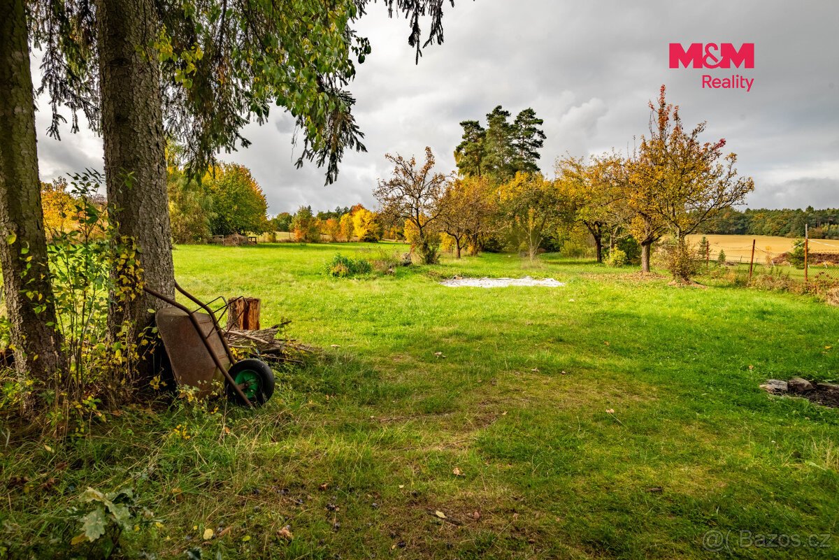 Prodej stavebního pozemku 4705 m², Mirovice