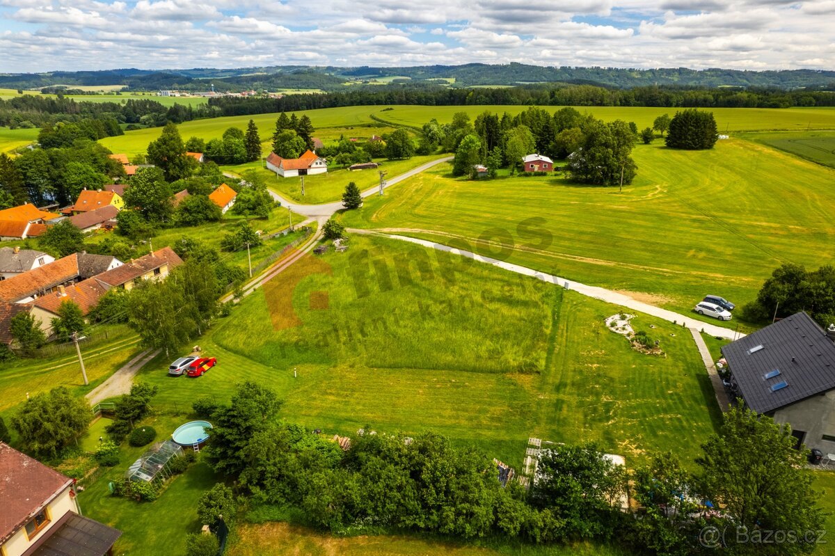 Prodej nádherné stavební parcely s výhledem 1702 m2, 3km od 
