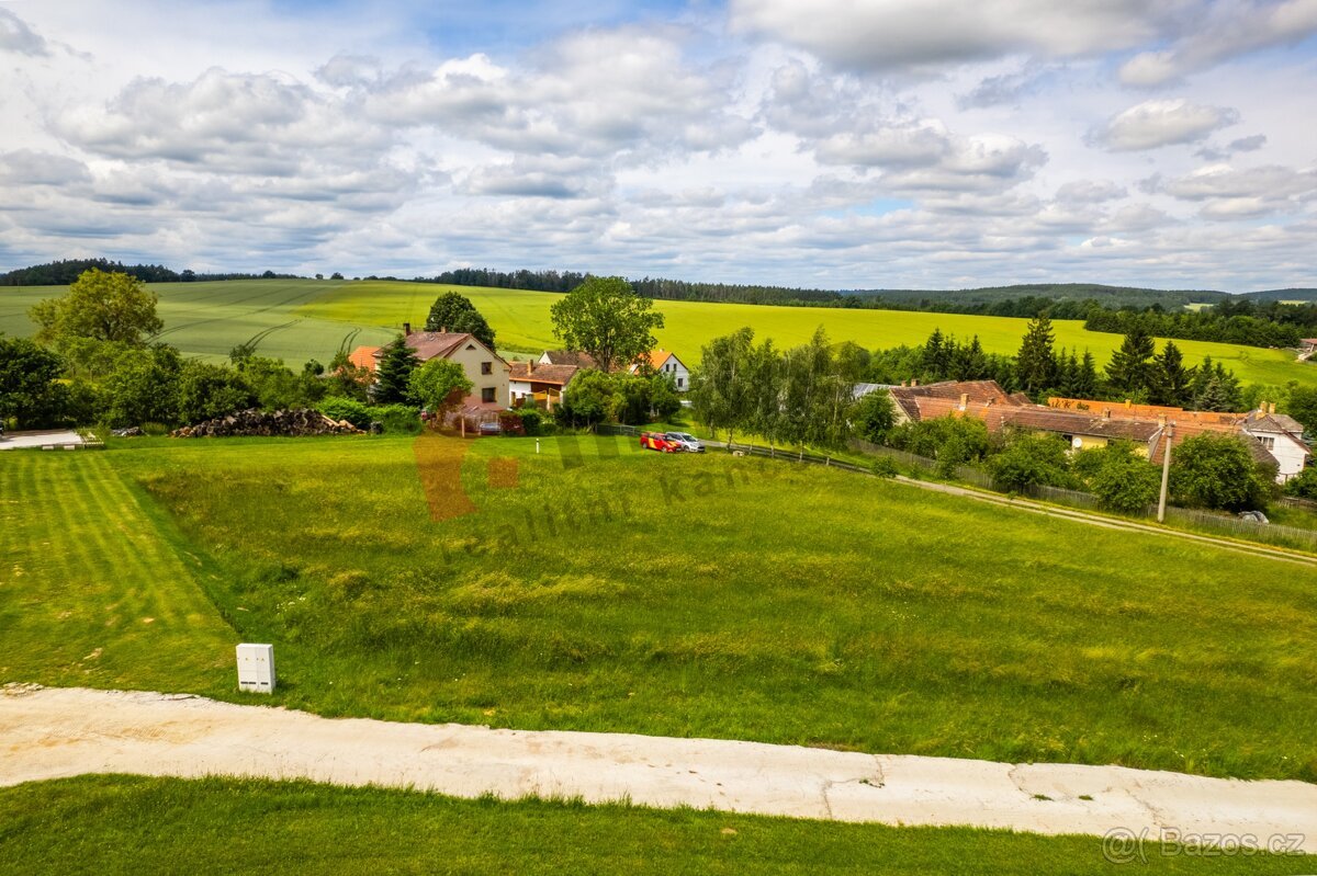 Prodej nádherné stavební parcely s výhledem 1702 m2, 3km od 