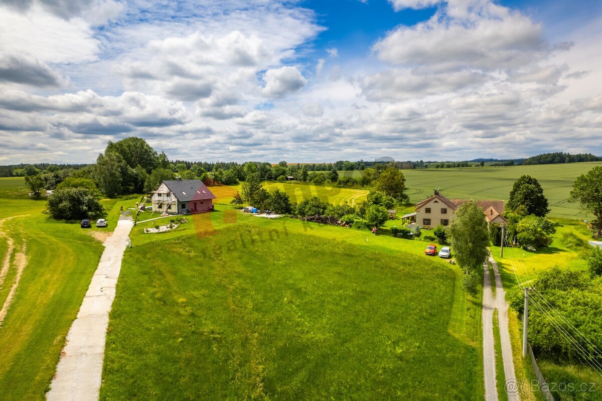 Prodej nádherné stavební parcely s výhledem 1702 m2, 3km od 