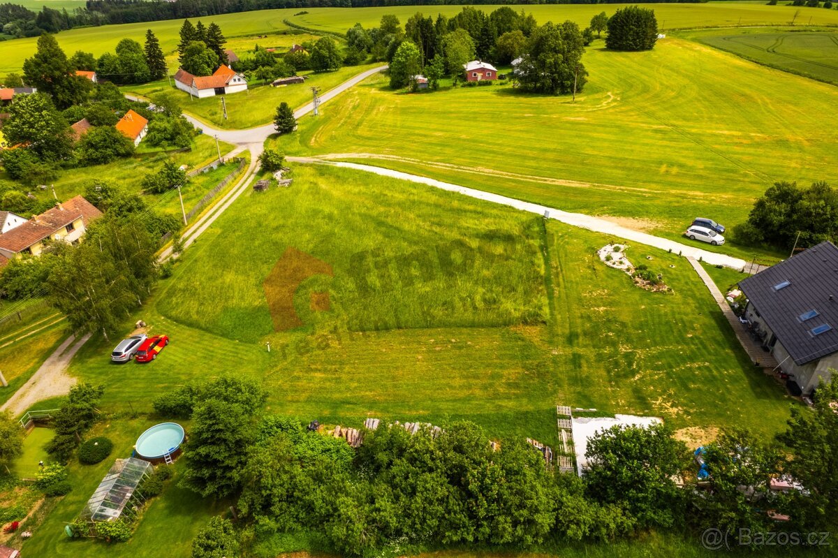 Prodej nádherné stavební parcely s výhledem 1702 m2, 3km od 