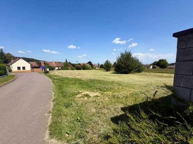 Stavební pozemek 1454 m2, Holičky - Morašice, okres Chrudim
