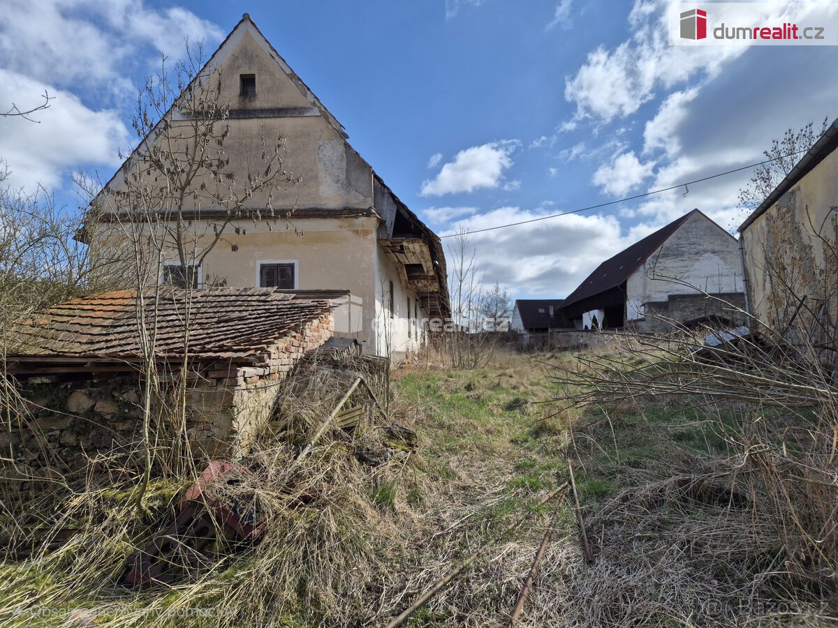 Prodej, dům, pozemek, Srlín, Bernartice
