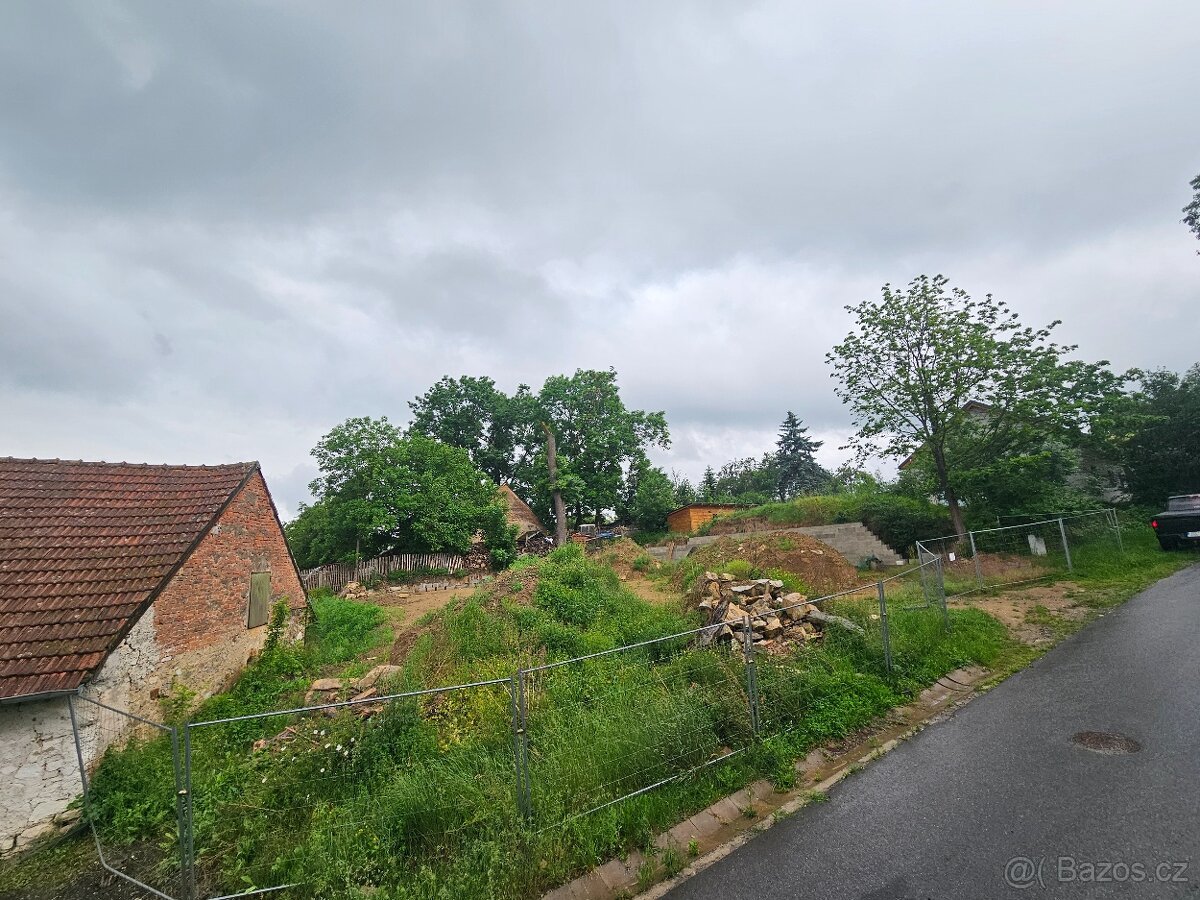 Prodej stavebního pozemku 789m² do smazání