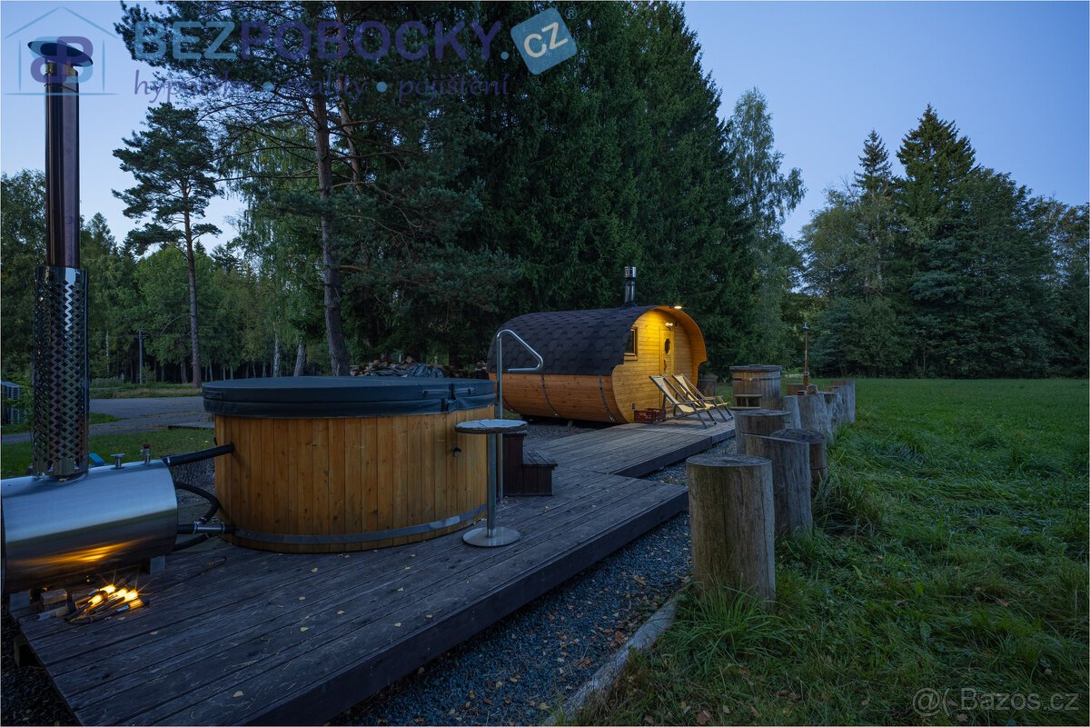 Rozlehlé pozemky o výměře 14 794 m² se stavebními parcelami,