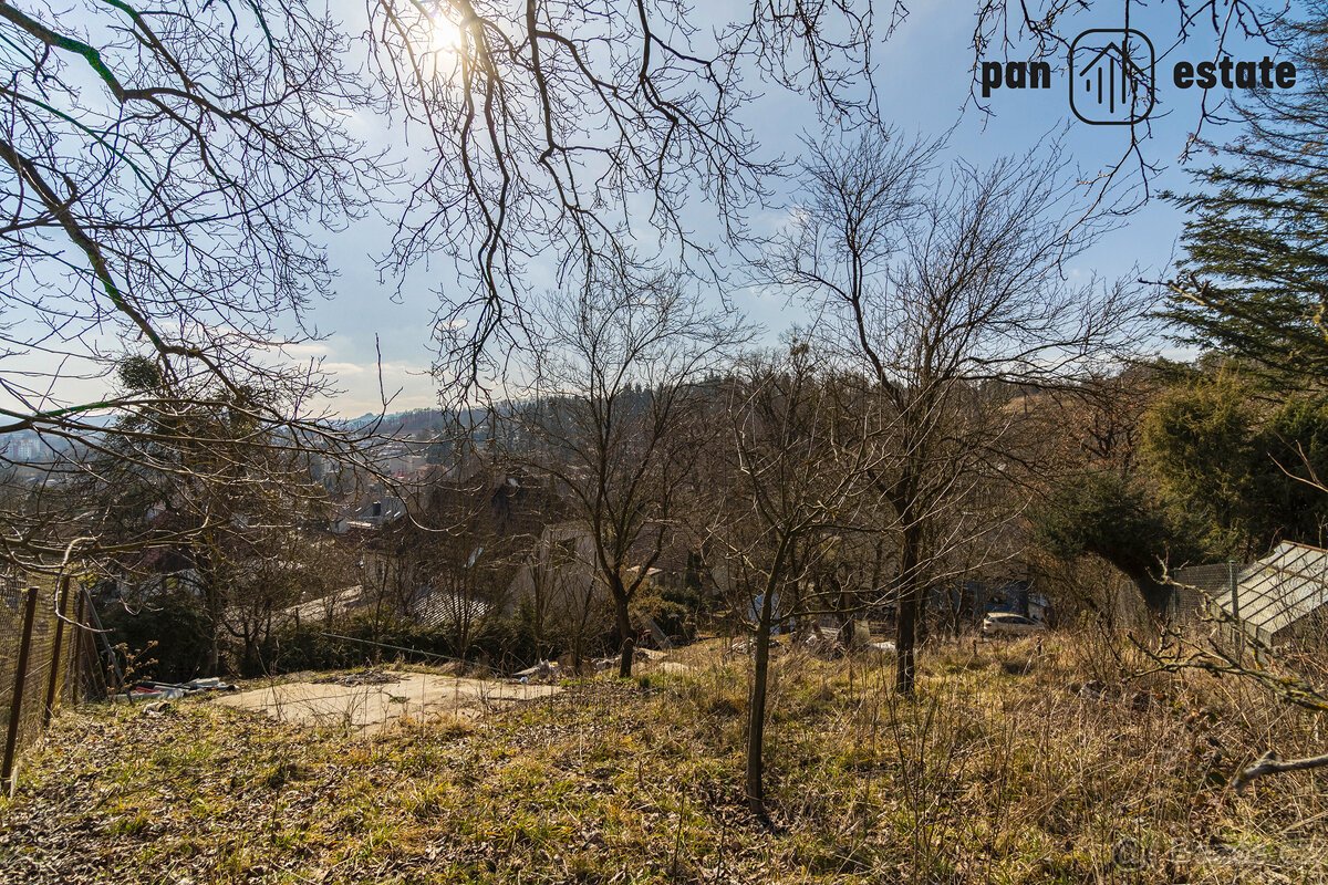 Prodej stavebního pozemku 585 m2, Zlín - Mladcová