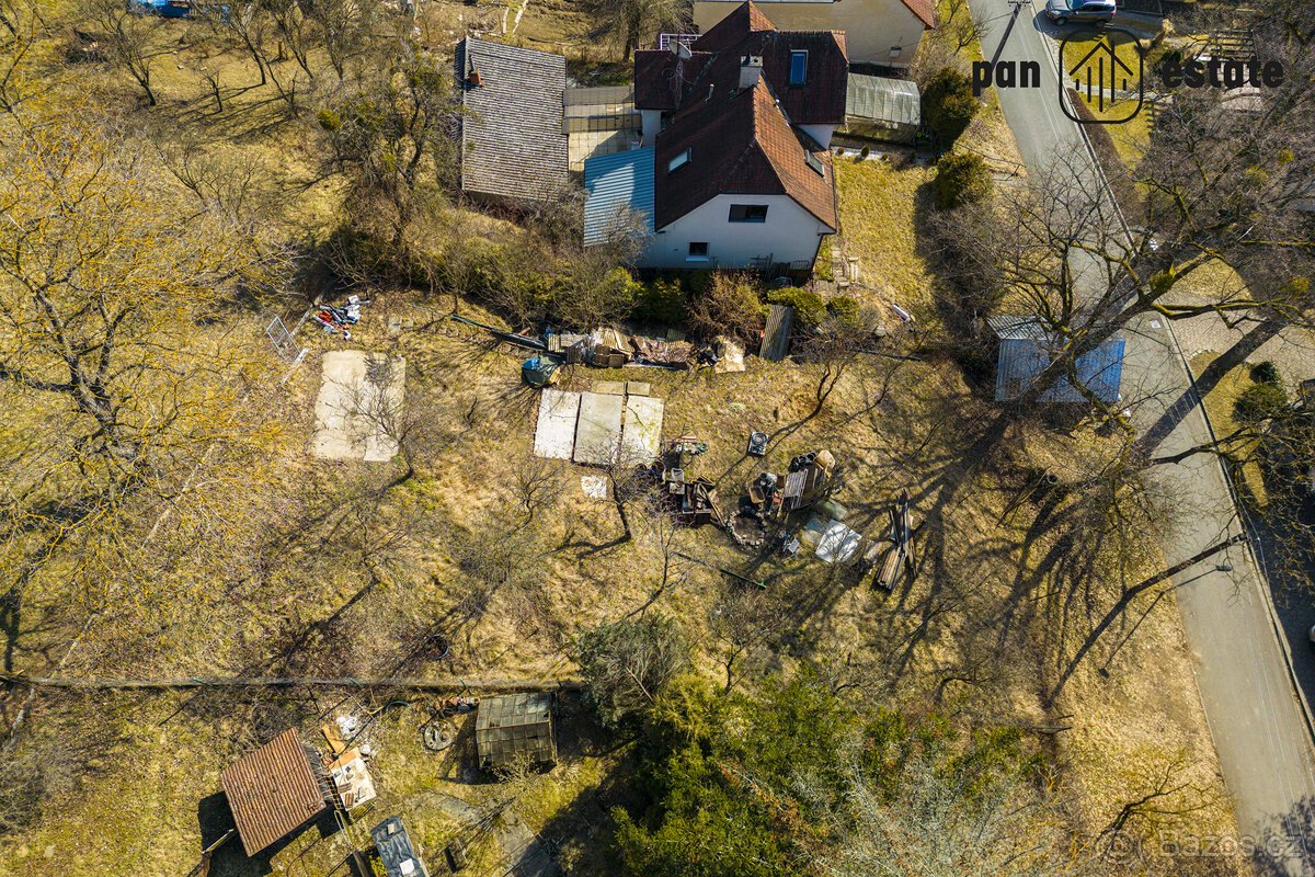 Prodej stavebního pozemku 585 m2, Zlín - Mladcová