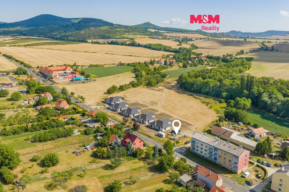 Prodej pozemku k bydlení, 1157 m², Třebívlice