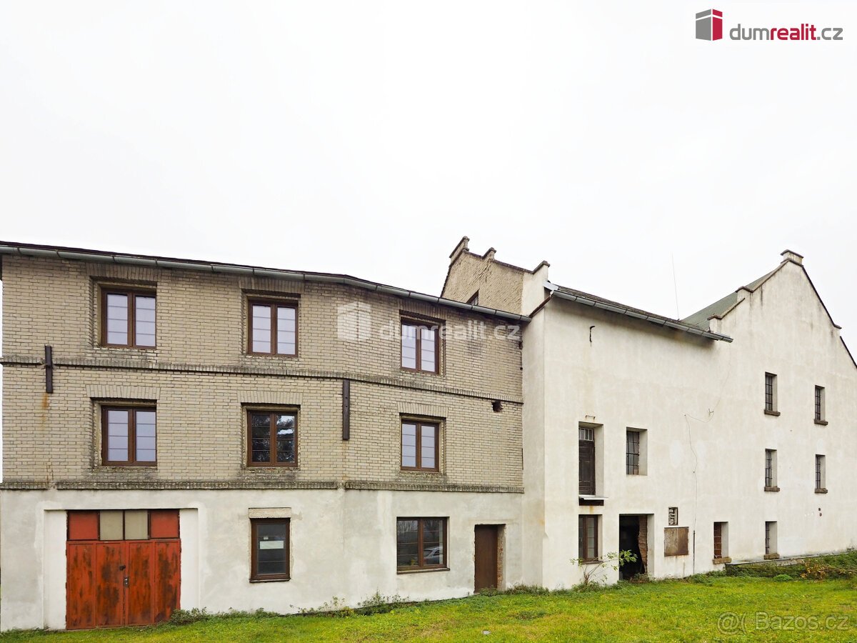 Areál pro budoucí bydlení či podnikání 4412 m2