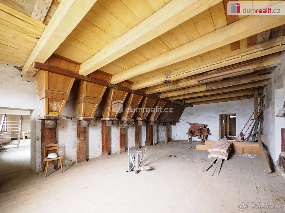 Areál pro budoucí bydlení či podnikání 4412 m2