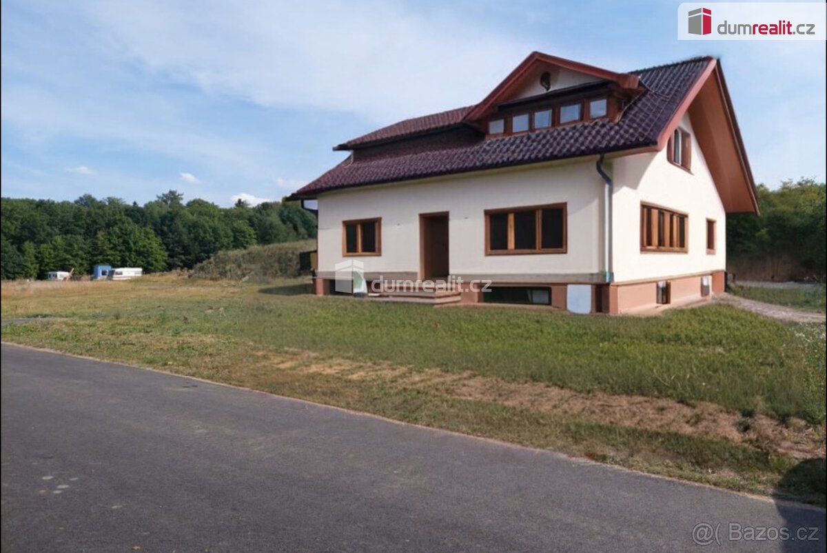 Prodej stavebního pozemku v Pocinovicích u Semněvic, okr. Do