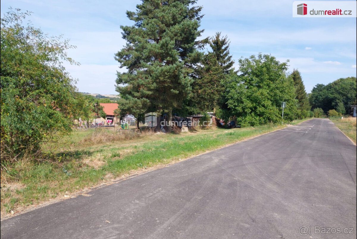 Prodej stavebního pozemku v Pocinovicích u Semněvic, okr. Do