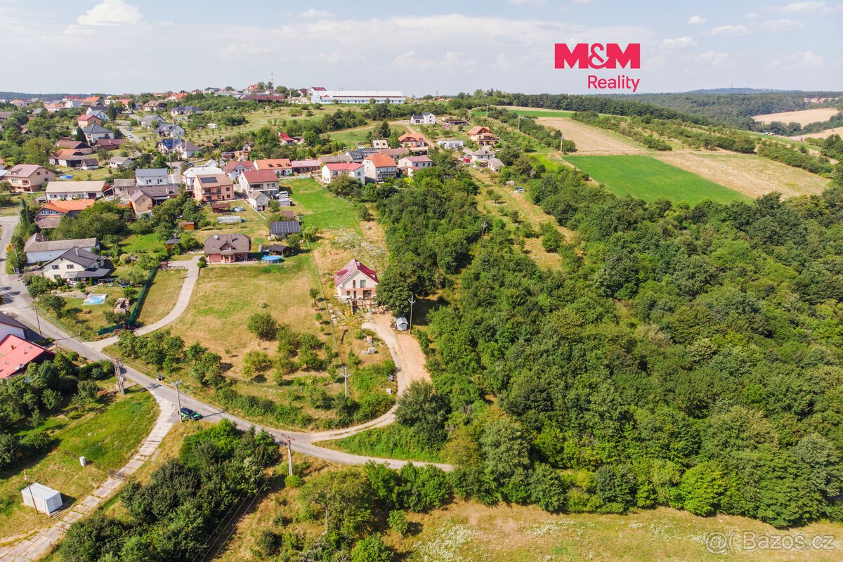Prodej pozemku k bydlení, 1046 m², Lhota
