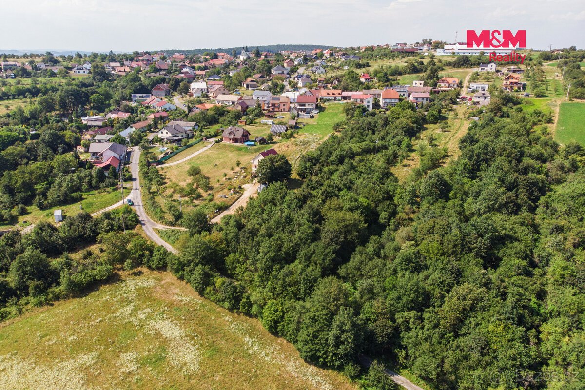 Prodej pozemku k bydlení, 1046 m², Lhota