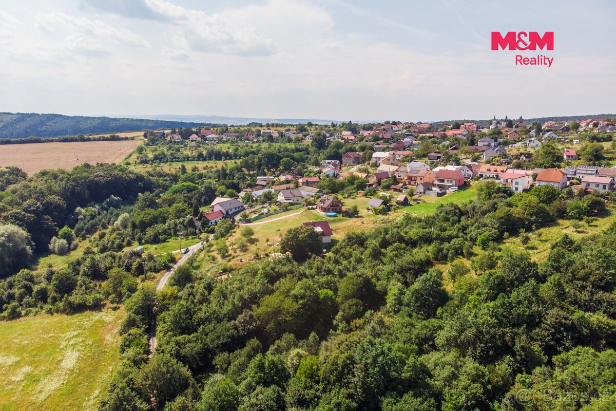 Prodej pozemku k bydlení, 1046 m², Lhota