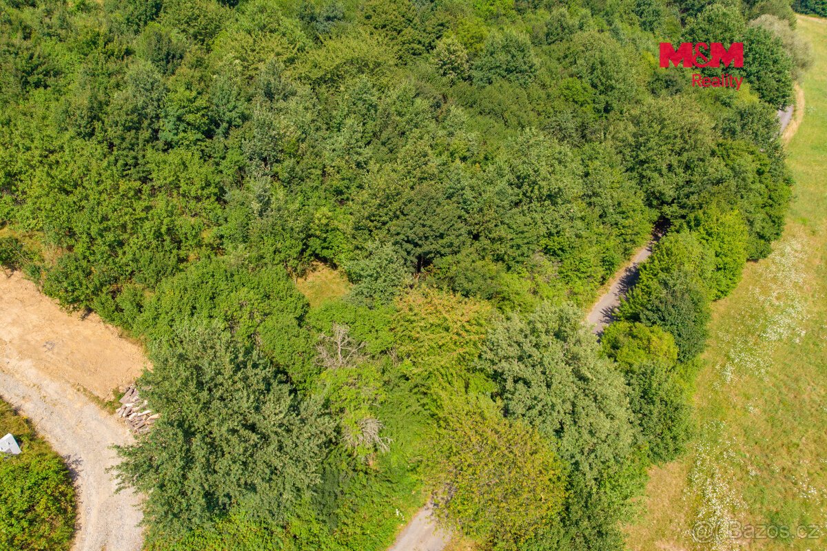Prodej pozemku k bydlení, 1046 m², Lhota