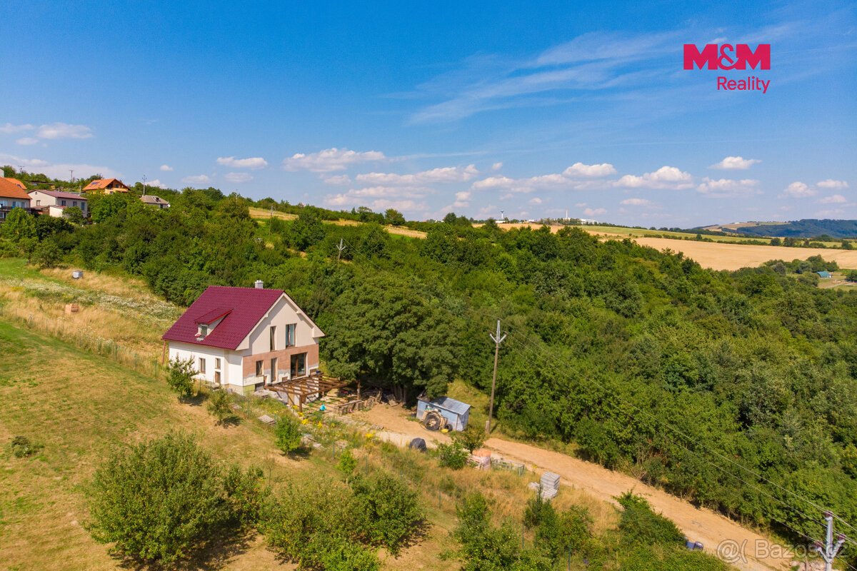 Prodej pozemku k bydlení, 1046 m², Lhota