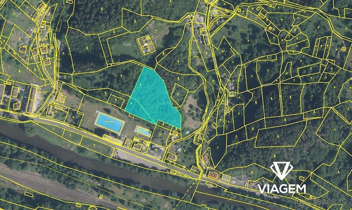 Les 7 328 m²