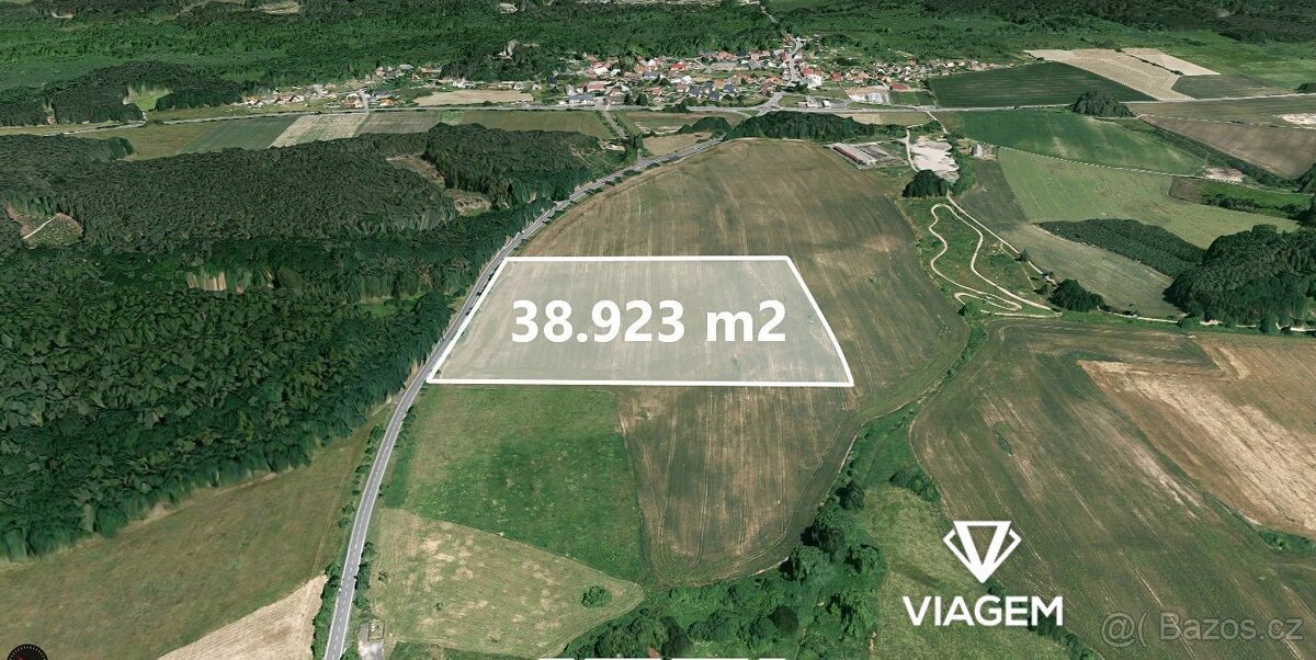 Pole 38 923 m², Podíl 38 % o výměře 14 596 m²