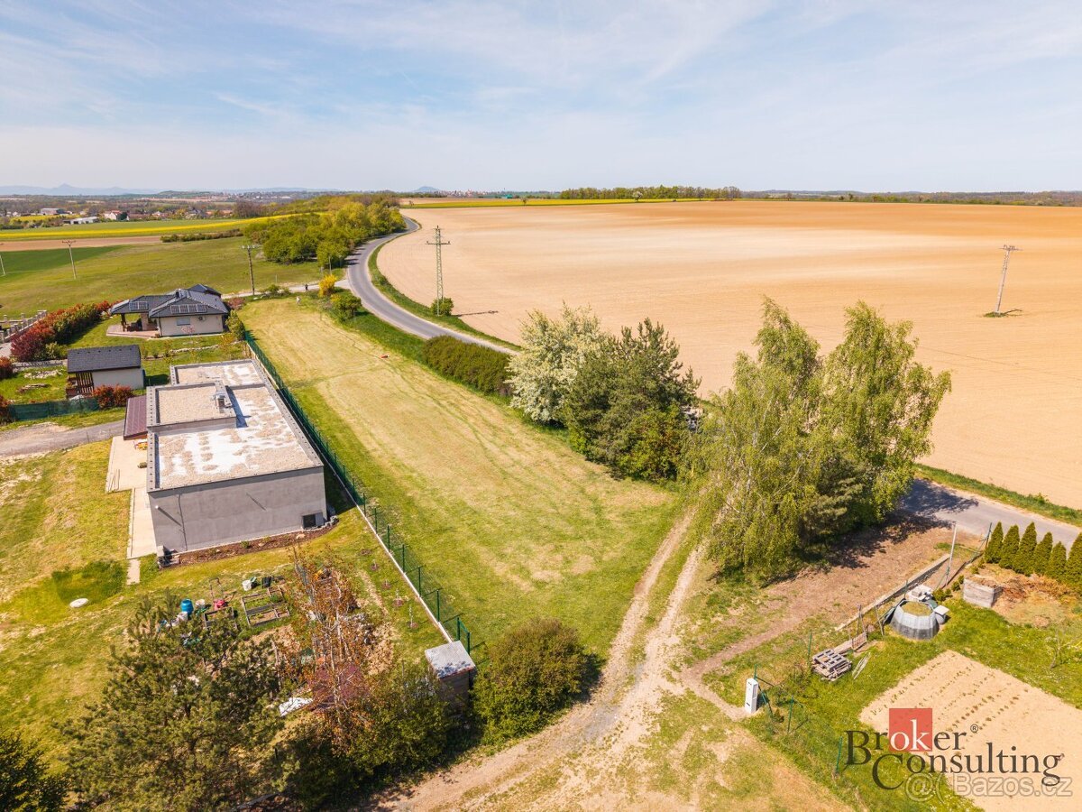 Prodej, pozemky/bydlení, 2357 m2, Jenichov 5, 27734 Střemy, 
